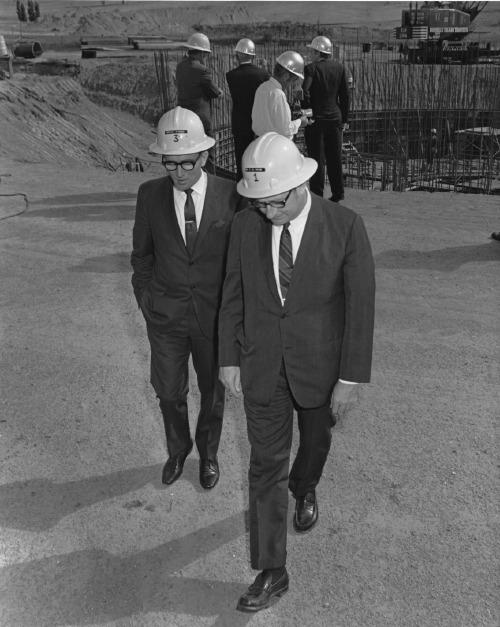 DSS-43 under construction