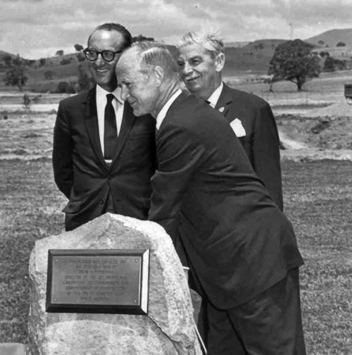 DSS-43 plaque