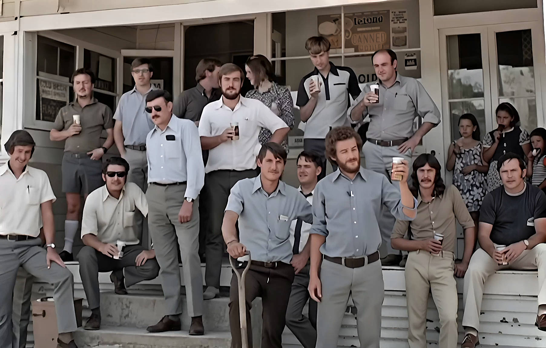 HSK troops at Tharwa pub